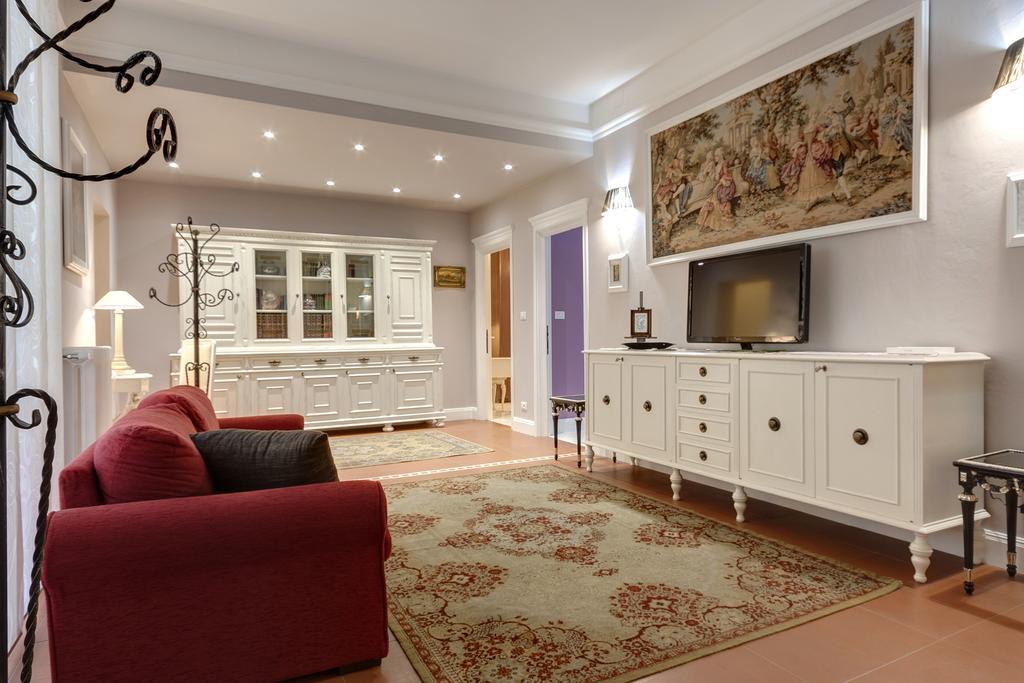 Florence Apartments Home Feeling Luaran gambar
