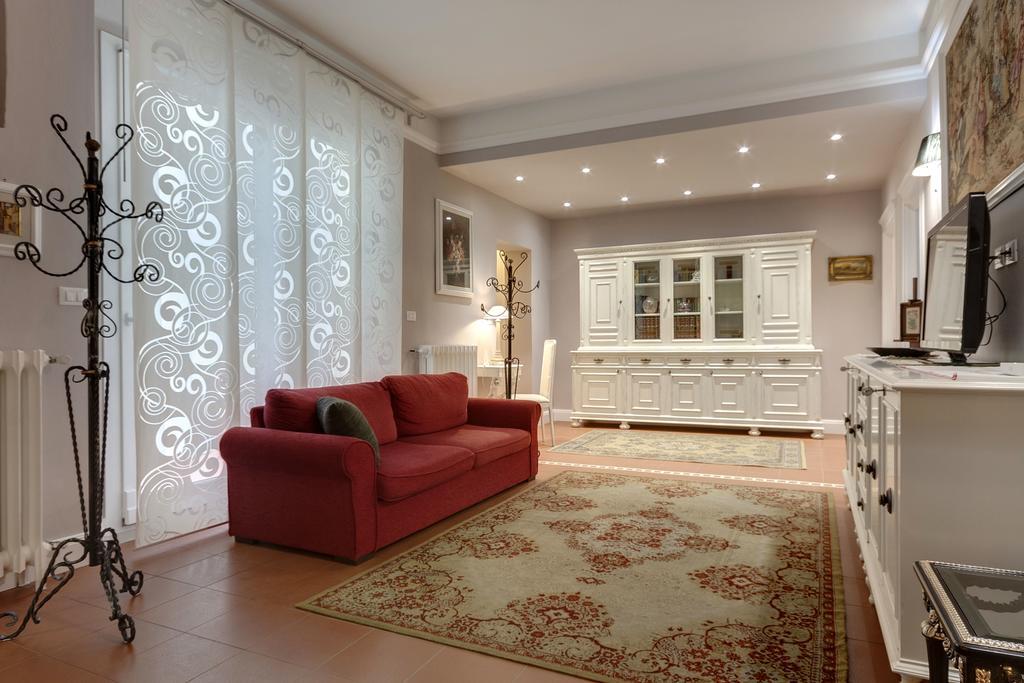 Florence Apartments Home Feeling Luaran gambar